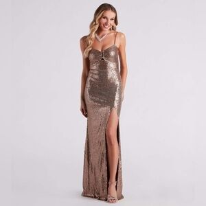 Windsor Korrie Formal Sequin
Mermaid Dress. Perfect condition.  Size xs
